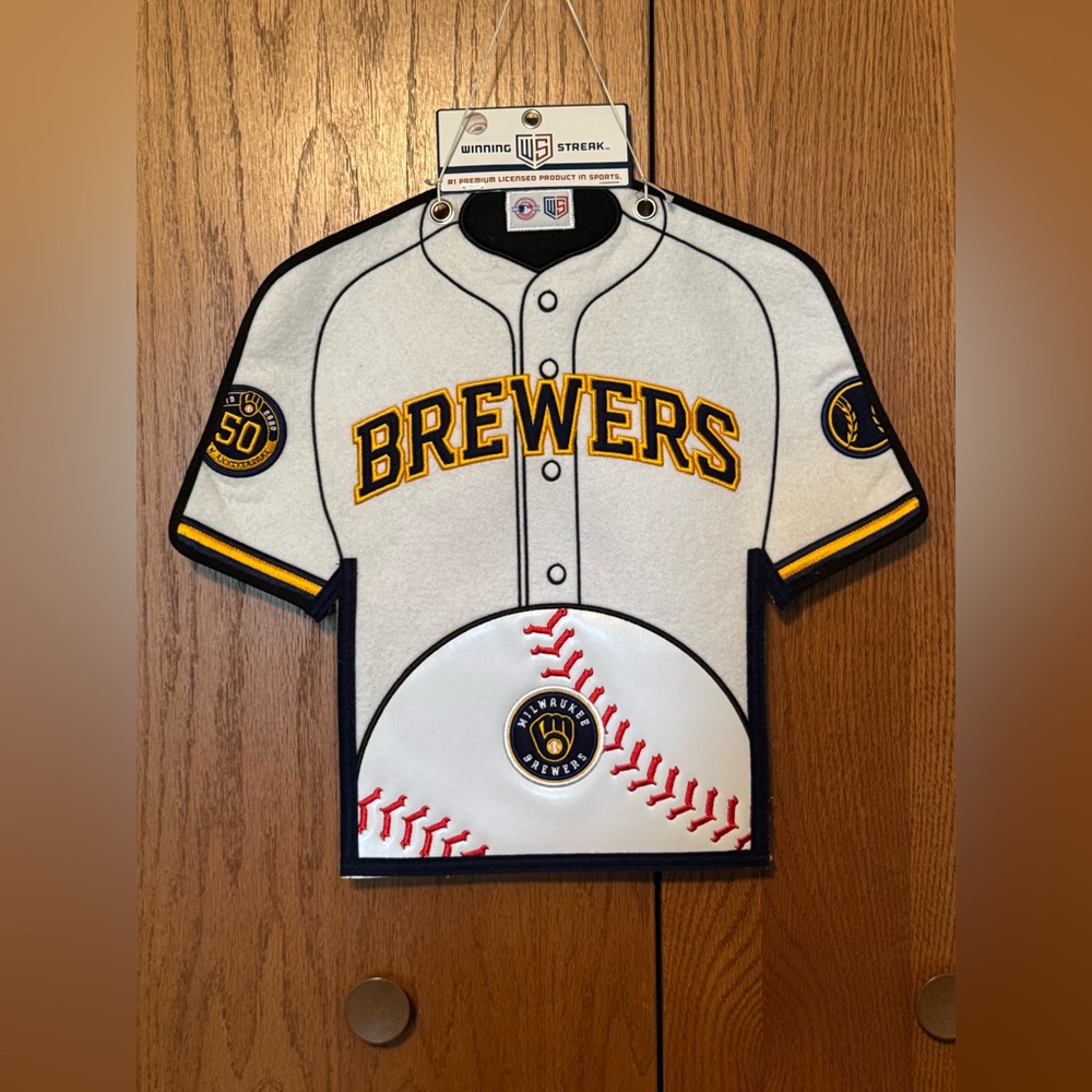 Winning Streak Milwaukee Brewers Wall Hanging